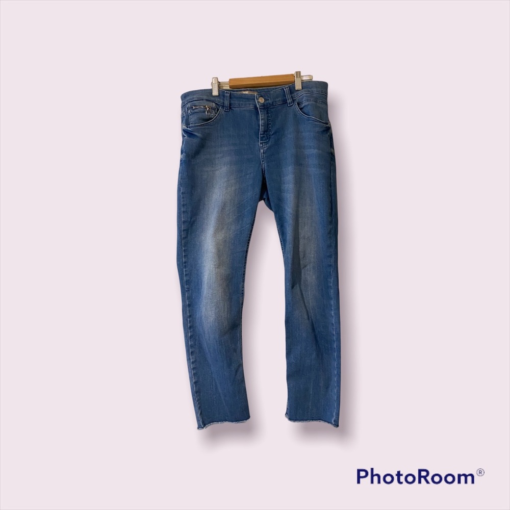 Mac jeans that are soft as butter.  Slim fringe hem stretchy and comfy